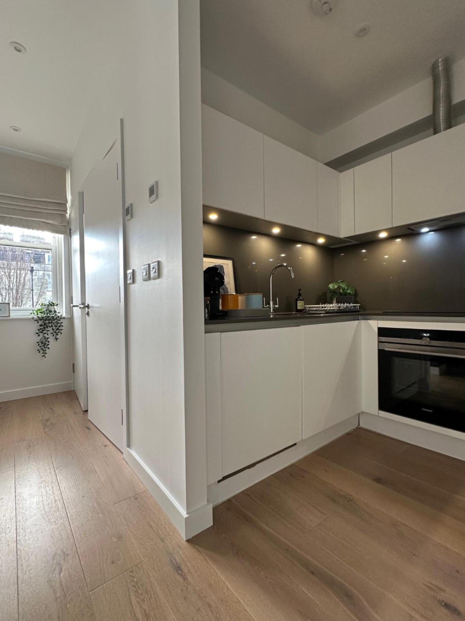 Апартаменты Contemporary Pied A Terre In The Heart Of Бат Экстерьер фото